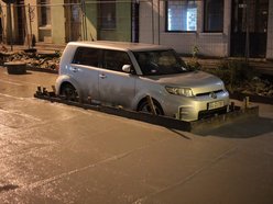 Samochód nielegalnie zaparkowany na ul. Legionów