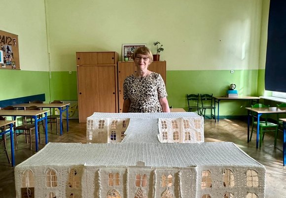 Łódź. Z sercem do szkoły, z pasją do szydełka. Katarzyna Felde to żywa legenda IV LO w Łodzi