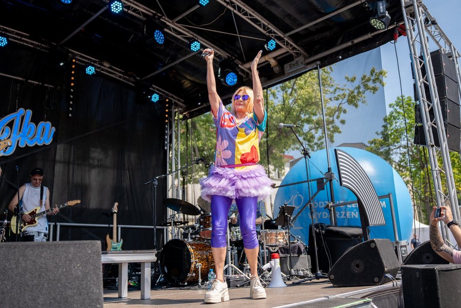 Łódź. Miejski Dzień Dziecka 2025 w Łodzi. Majka Jeżowska, dmuchańce i pokazy [ZDJĘCIA]