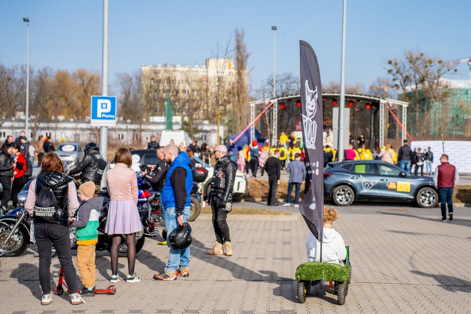 Łódź. Piknik AutoMocne przy Moto Arenie w Łodzi. Masa atrakcji dla każdego na Dzień Kobiet
