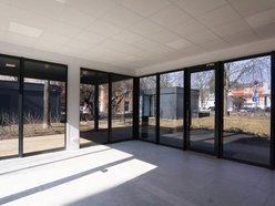 Łódź. Plac Komuny Paryskiej w Łodzi otwiera się na najemców. Stwórz tam własny biznes!