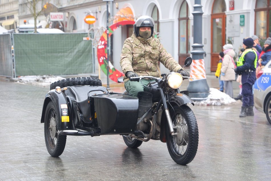 Łódź. WOŚP 2026 w Łodzi. Motoszarża po raz pierwszy opanowała Piotrkowską! [ZDJĘCIA]