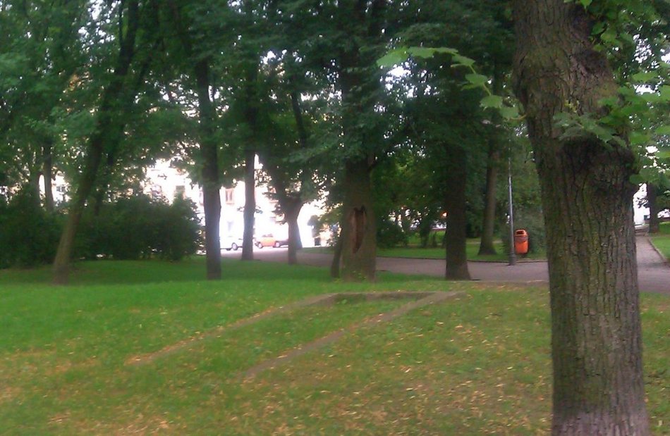 Schron w parku Moniuszki w Łodzi