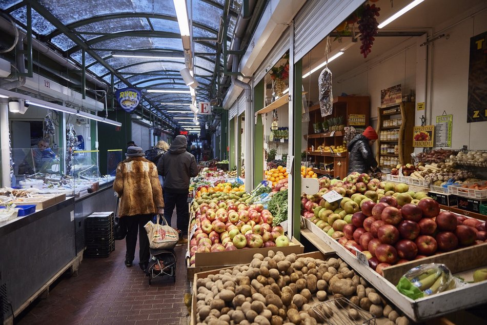 Wnętrze hali targowej Zielony Rynek