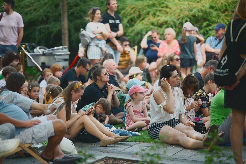 Łódź. Baśniowa Piotrkowska w Łodzi. Magiczny teatr zachwycił najmłodszych widzów
