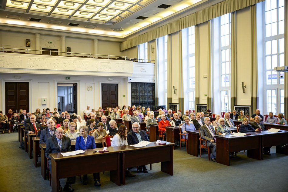 Łódź. Medale za długoletnie pożycie małżeńskie. To się nazywa wielka miłość!