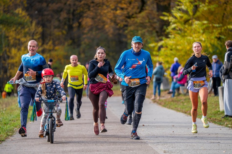 Łódź. Jesienny Festiwal Szakala w Łodzi. Brałeś/aś udział w biegu? Znajdź się na zdjęciach