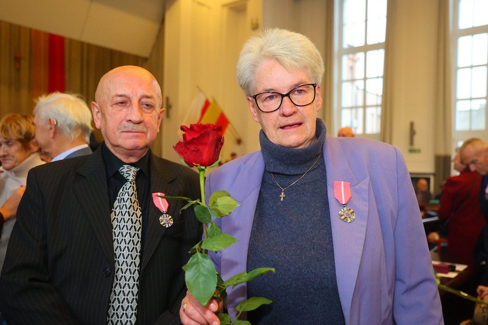 Łódź. Medale za długoletnie pożycie małżeńskie. Rekordziści są razem od 66 lat!