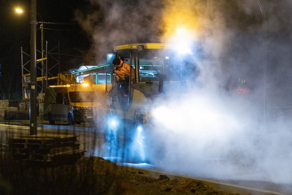 Łódź. Nocne prace w Nowosolnej