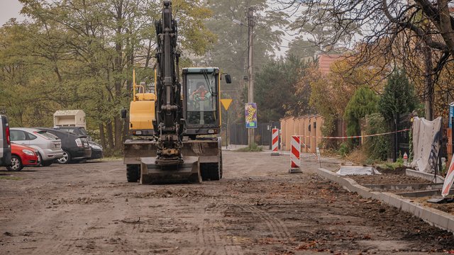 Nowy asfalt na Złotnie! Koniec z dziurawymi gruntówkami [ZDJĘCIA]