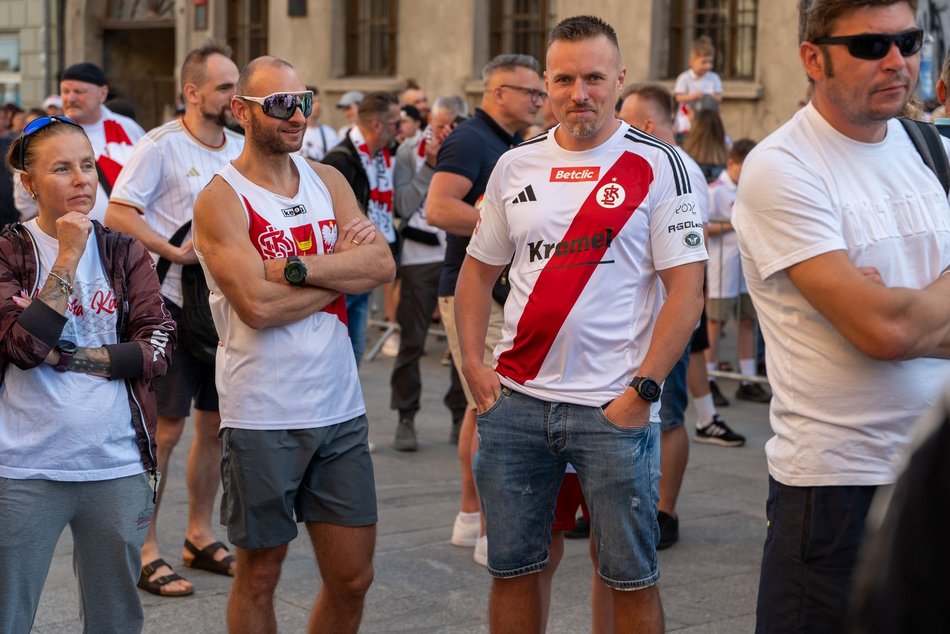 ŁKS Łódź zaprezentował skład na placu Wolności! Byłeś/aś tam? Odszukaj się w galerii