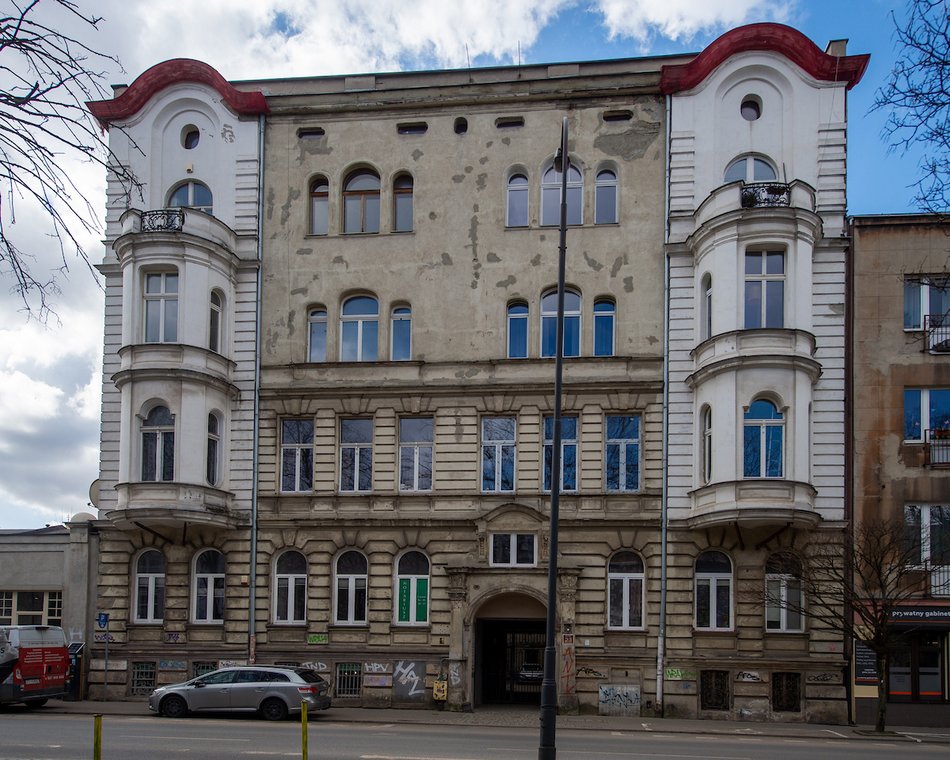 Łódź. Aż 15 kamienic w centrum Łodzi do remontu. Mijasz je codziennie