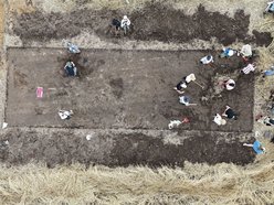 Łódź. Wykopaliska sprzed 3 tysięcy lat! Archeolodzy z Uniwersytetu Łódzkiego odkryli prawdziwe skarby