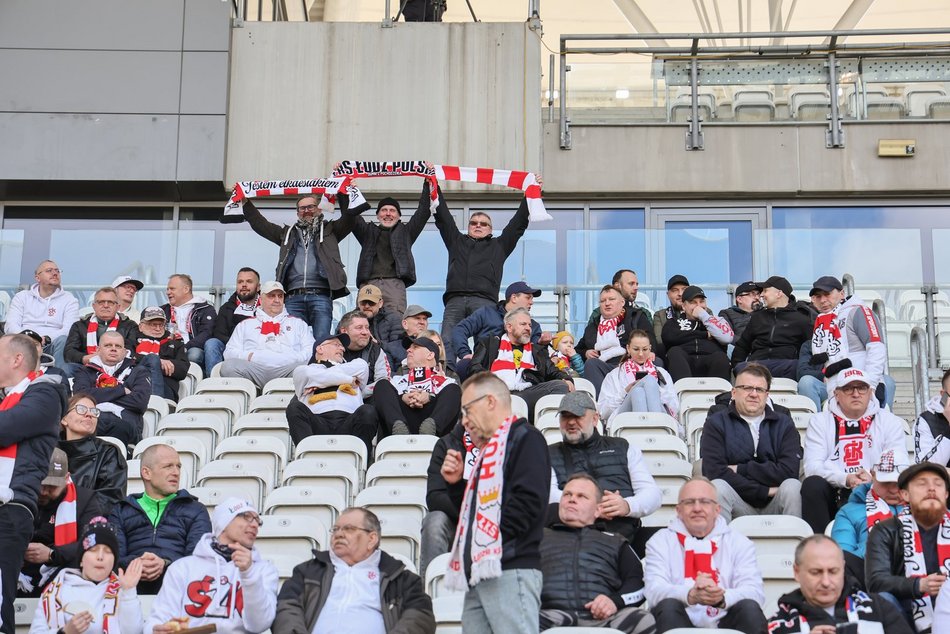 Łódź. Kibice na meczu ŁKS Łódź z Ruchem Chorzów. Byłeś/aś? Znajdź się w galerii!