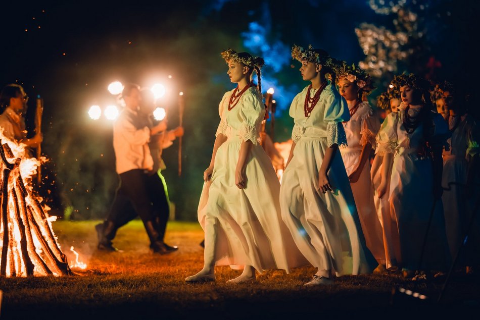 Łódź. Noc Świętojańska w Ogrodzie Botanicznym w Łodzi. Pełno magii, tańca i niezwykłych rytuałów