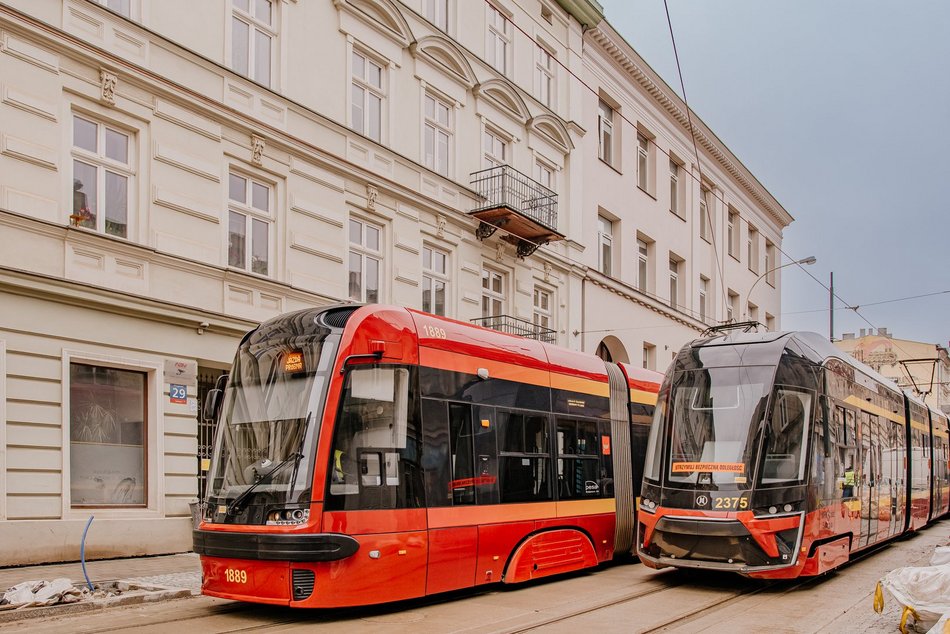 Łódź. Coraz więcej nowoczesnych autobusów i tramwajów MPK Łódź! Wszystko dla wygody Łodzian