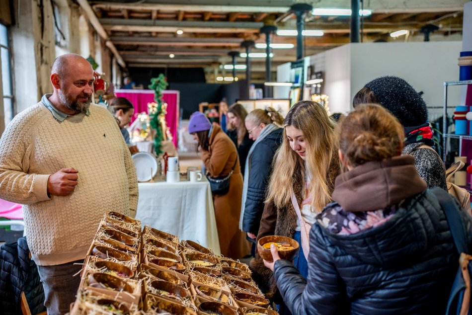 Łódź. Mikołajkowe Targi Sztuki już na OFF Piotrkowska w Łodzi. Jeszcze zdążysz kupić prezenty!