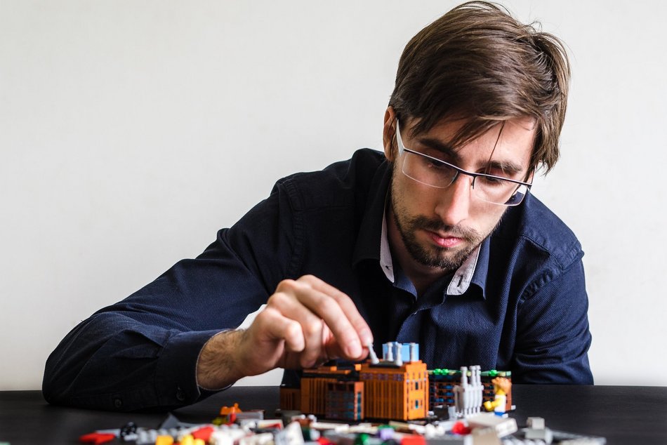 Łódź z klocków LEGO! Michał Duda udowadnia, że żaden projekt nie jest dla niego trudnością