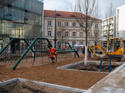 Plac Wolności z nowym placem zabaw