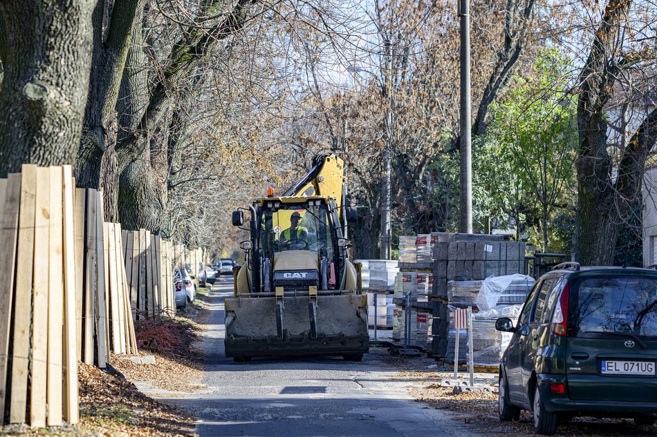 Remont Zelwerowicza. Są już pierwsze chodniki i zjazdy do posesji