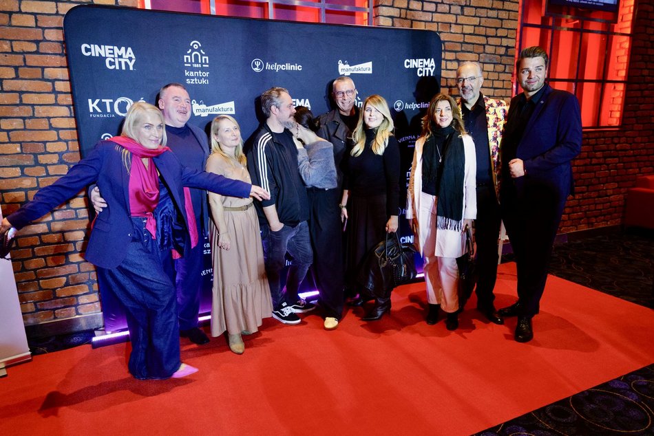 Łódź. Przedremierowy pokaz filmu Wojciecha Smarzowskiego w Łodzi. Pełna sala i znani goście