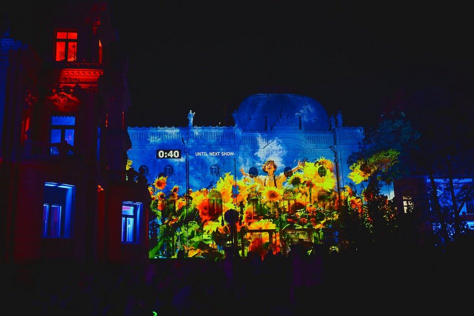 Łódź. Po prostu magia! Pałac Poznańskich zachwyca na Light Move Festival 2025