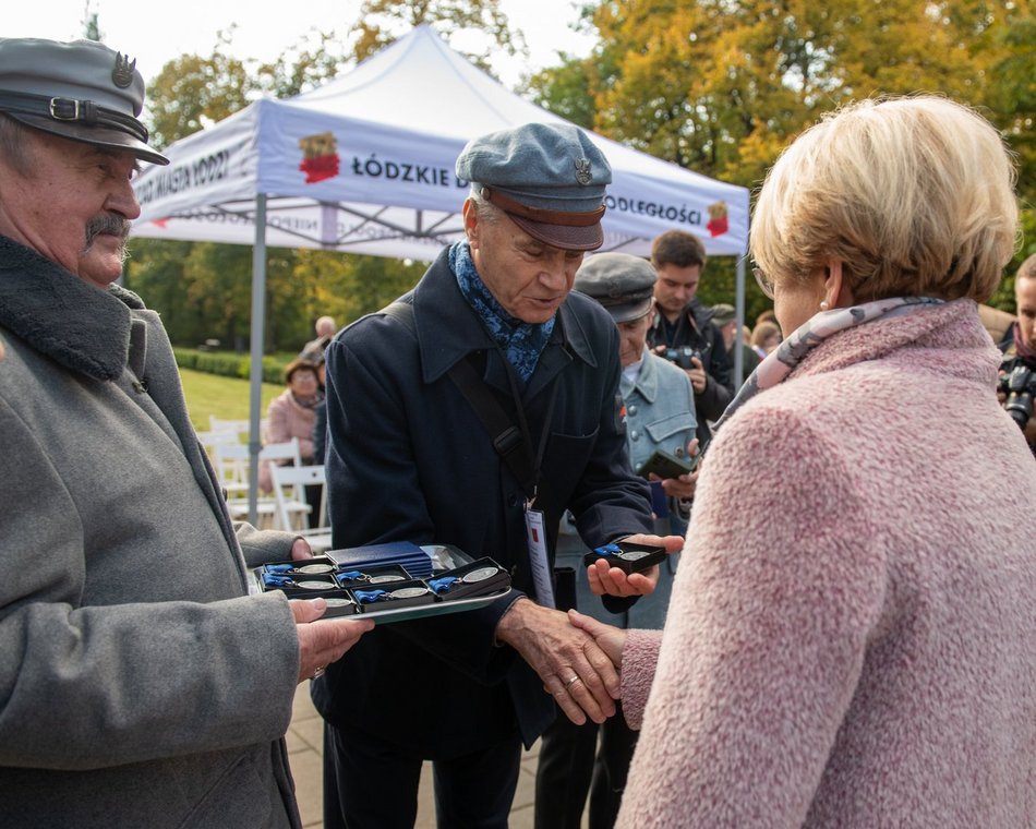 Obchody Łódzkiego Października Legionowego. Uroczystość pod pomnikiem Legionisty