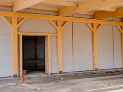 Łódź. Nowa hala sportowa przy Szkole Podstawowej nr 67 w Łodzi pnie się w górę. Kiedy otwarcie?