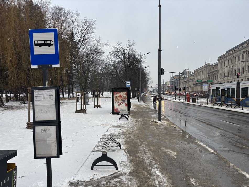 Nowe przystanki MPK Łódź przy Manufakturze. Zmieszczą się dwa autobusy!