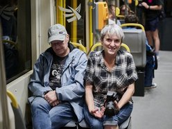 Łódź. Seniorzy w tramwaju MPK Łódź