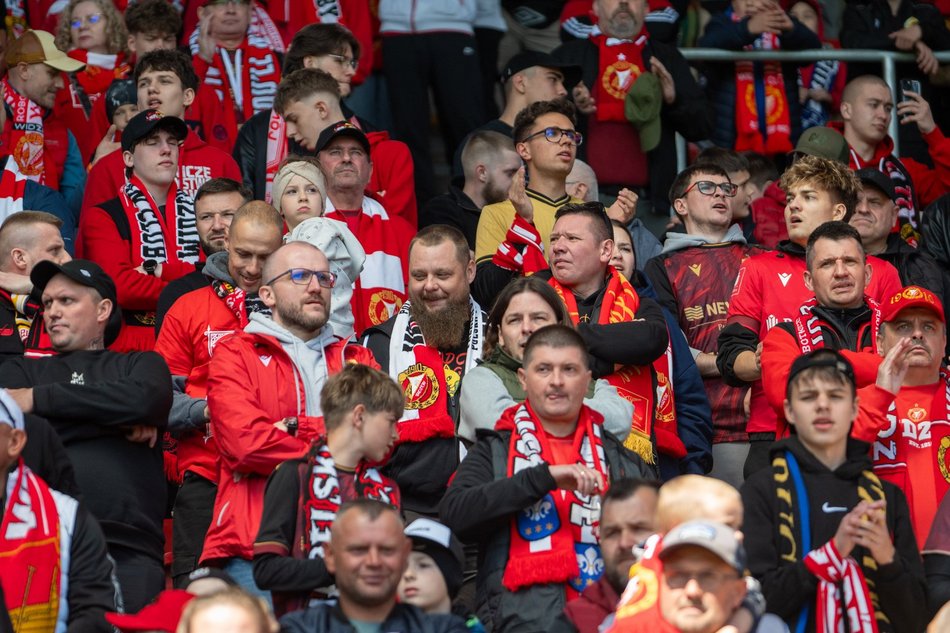 Łódź. Kibice na meczu Widzew Łódź - Lechia Gdańsk. Byłeś/aś? Znajdź się na trybunach!