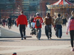 Park Staromiejski i Manufaktura skąpane w wiosennym słońcu