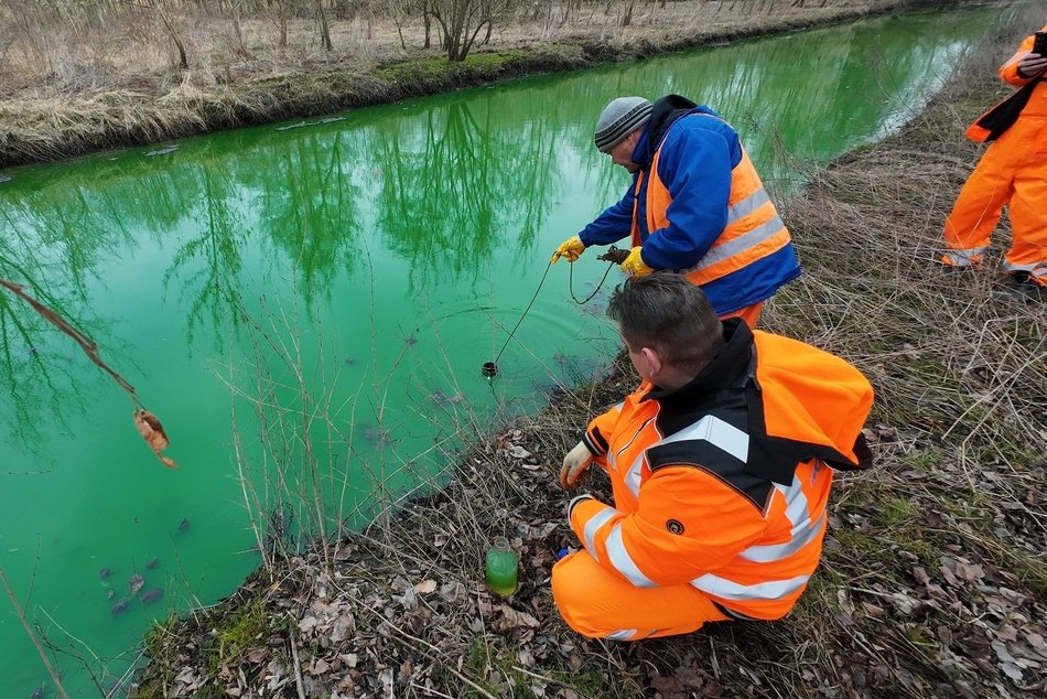 Skandal nad Olechówką! Zanieczyścili rzekę i już zostali złapani