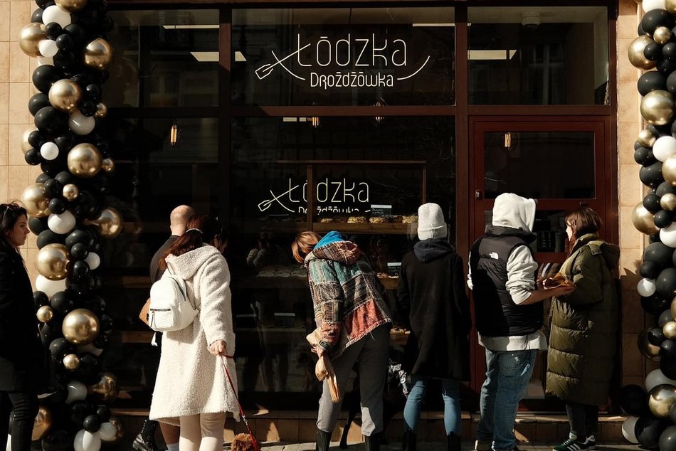 Restauracje w Łodzi sprzedające jedzenie przez okienko