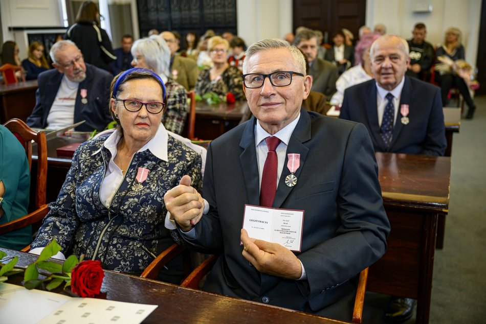 Łódź. Medale za długoletnie pożycie małżeńskie. To się nazywa wielka miłość!