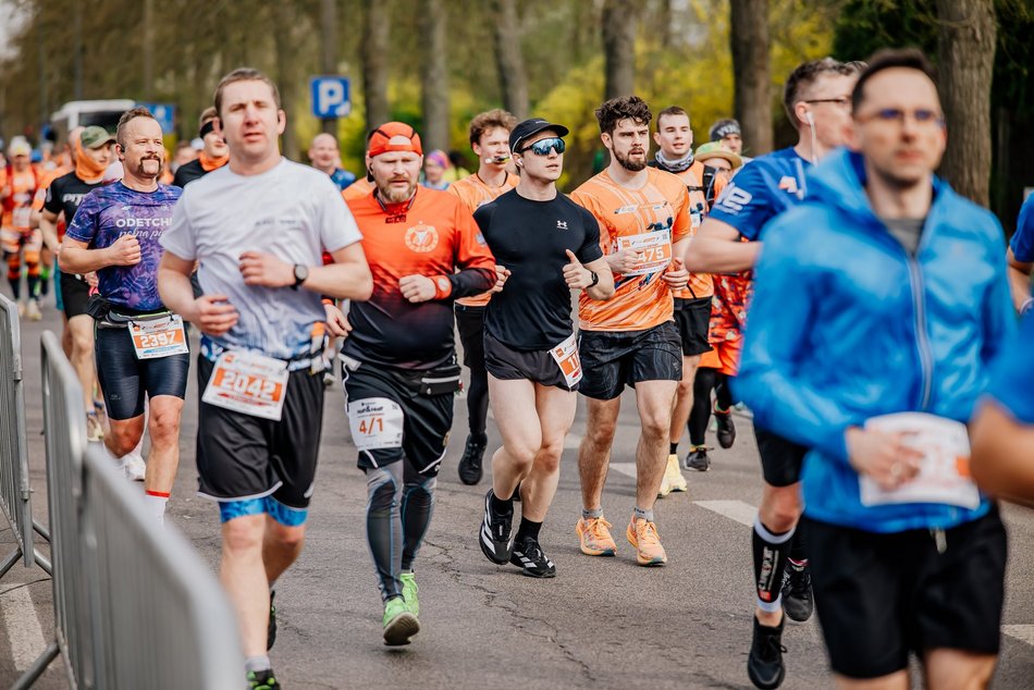 Łódź. DOZ Maraton Łódź 2026. Brałeś udział w biegu? Odszukaj się w galerii i zapisz na pamiątkę!