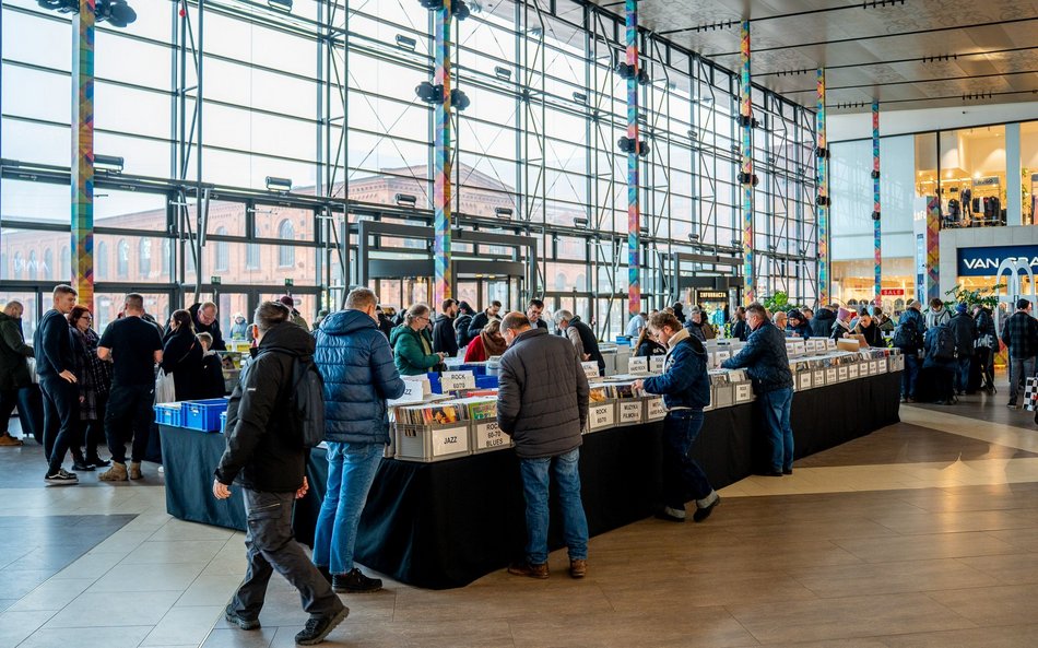 Łódź. Giełda winyli w Manufakturze