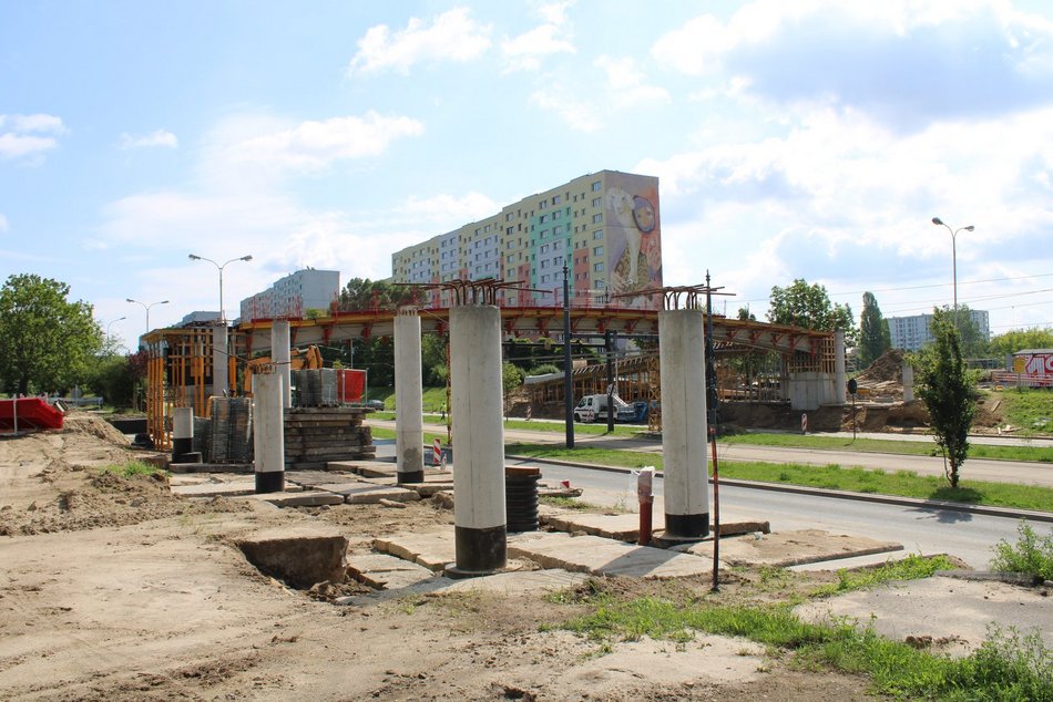 Łódź. Budowa kładek na Wyszyńskiego