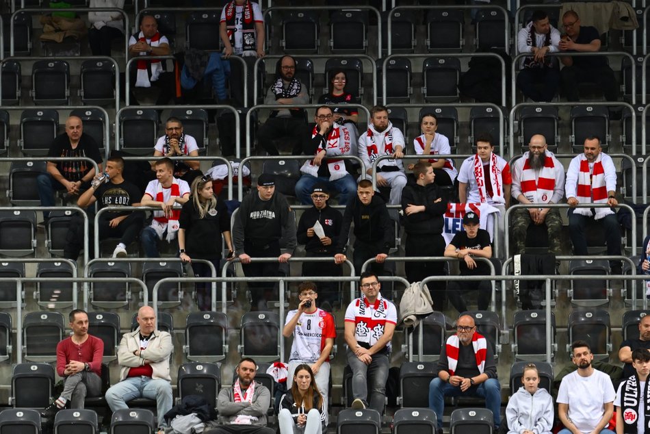 Łódź. Kibice na meczu ŁKS Commercecon Łódź z ITA TOOLS STAL Mielec. Byłeś/aś?