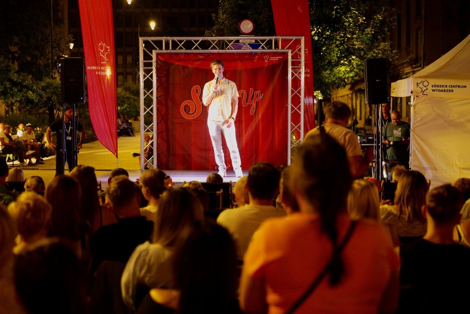 Łódź. Stand-up Piotrkowska w Łodzi. Mnóstwo śmiechu w upalny wieczór