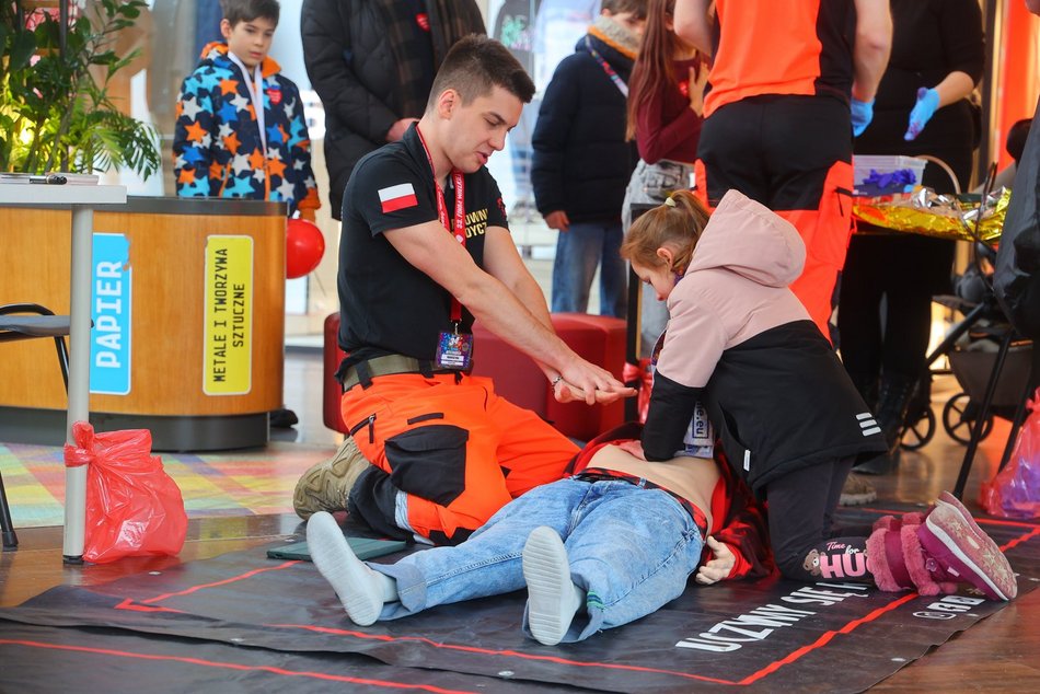 Łódź. Moc atrakcji w Manufakturze na WOŚP 2026 w Łodzi! Wikingowie, strażacy, pokazy i więcej