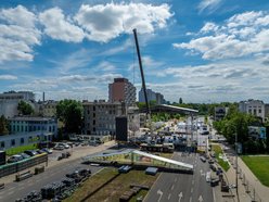 Budowa mBank sceny głównej na Łódź Summer Festival 2024