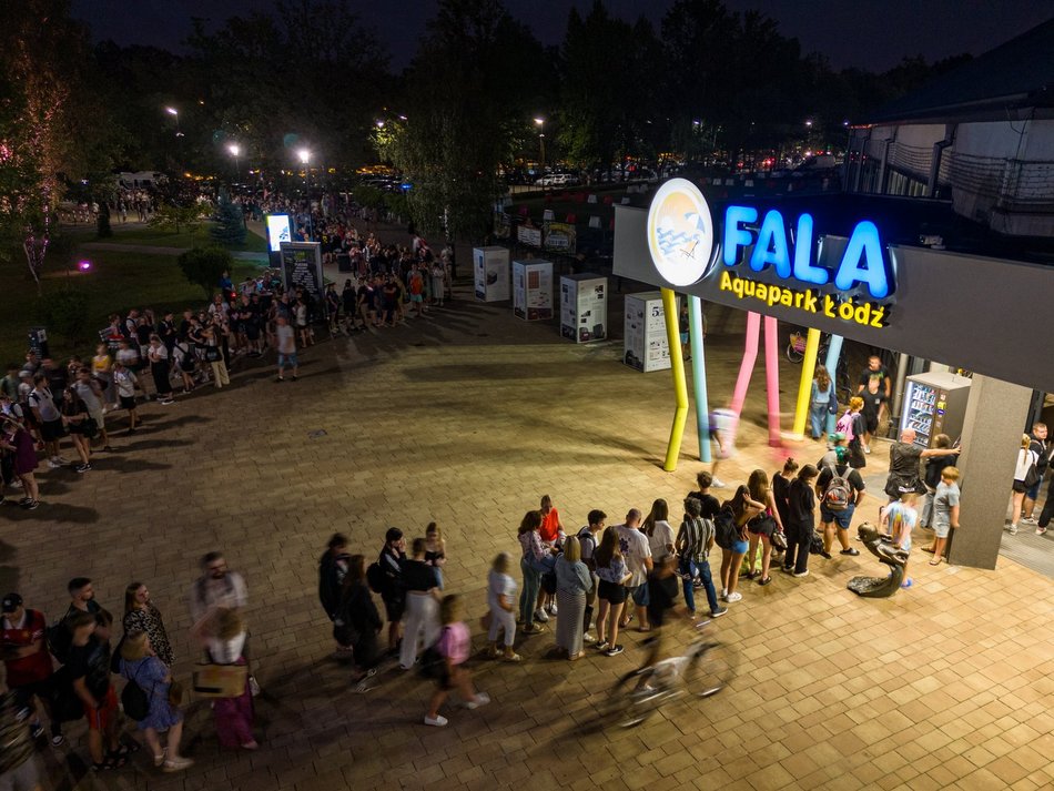 Nocne Pływanie w Aquaparku Fala