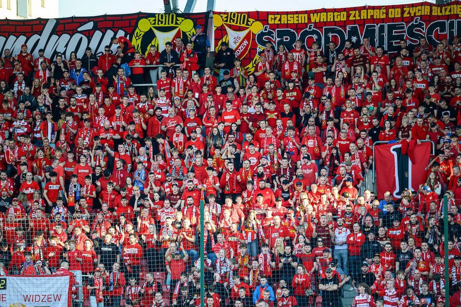 Łódź. Kibice na meczu Widzew Łódź z Motorem Lublin. Odszukaj się w galerii