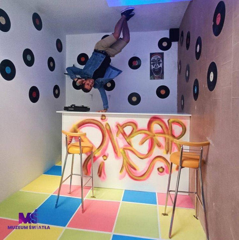 Łódź. Oszczędzaj z Kartą Łodzianina! Sprawdź, na jakie zniżki możesz liczyć