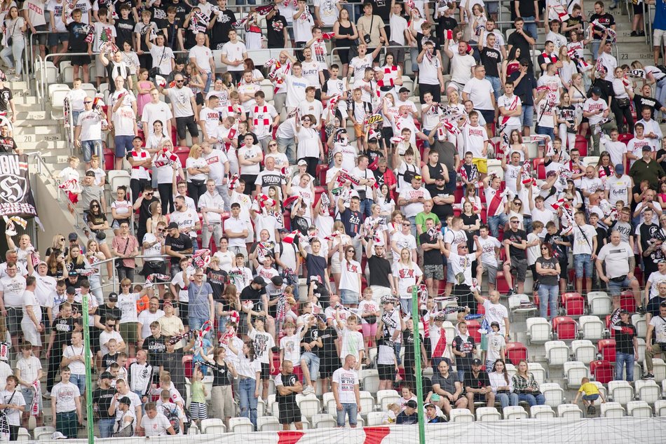 Kibice na meczu ŁKS Łódź ze Stalą Mielec