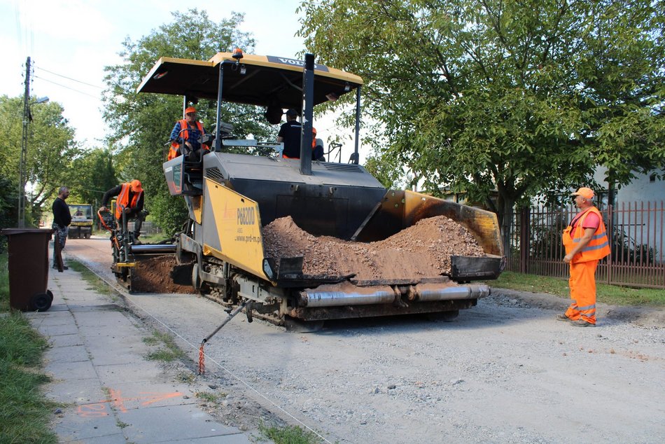Łódź. Remont ul. Hektarowej w Łodzi
