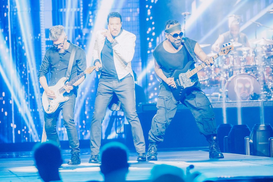 Łódź. Lionel Richie w Łodzi. Ponadczasowe hity porwały publiczność w Atlas Arenie