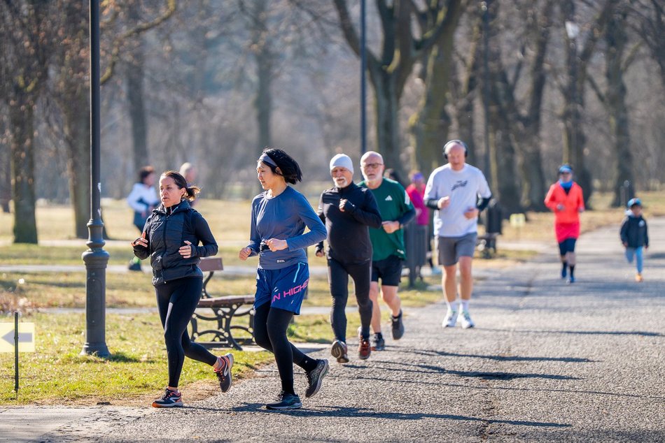 Łódź. Parkrun w Parku Poniatowskiego w Łodzi. Brałeś udział w biegu? Znajdź się na zdjęciach!