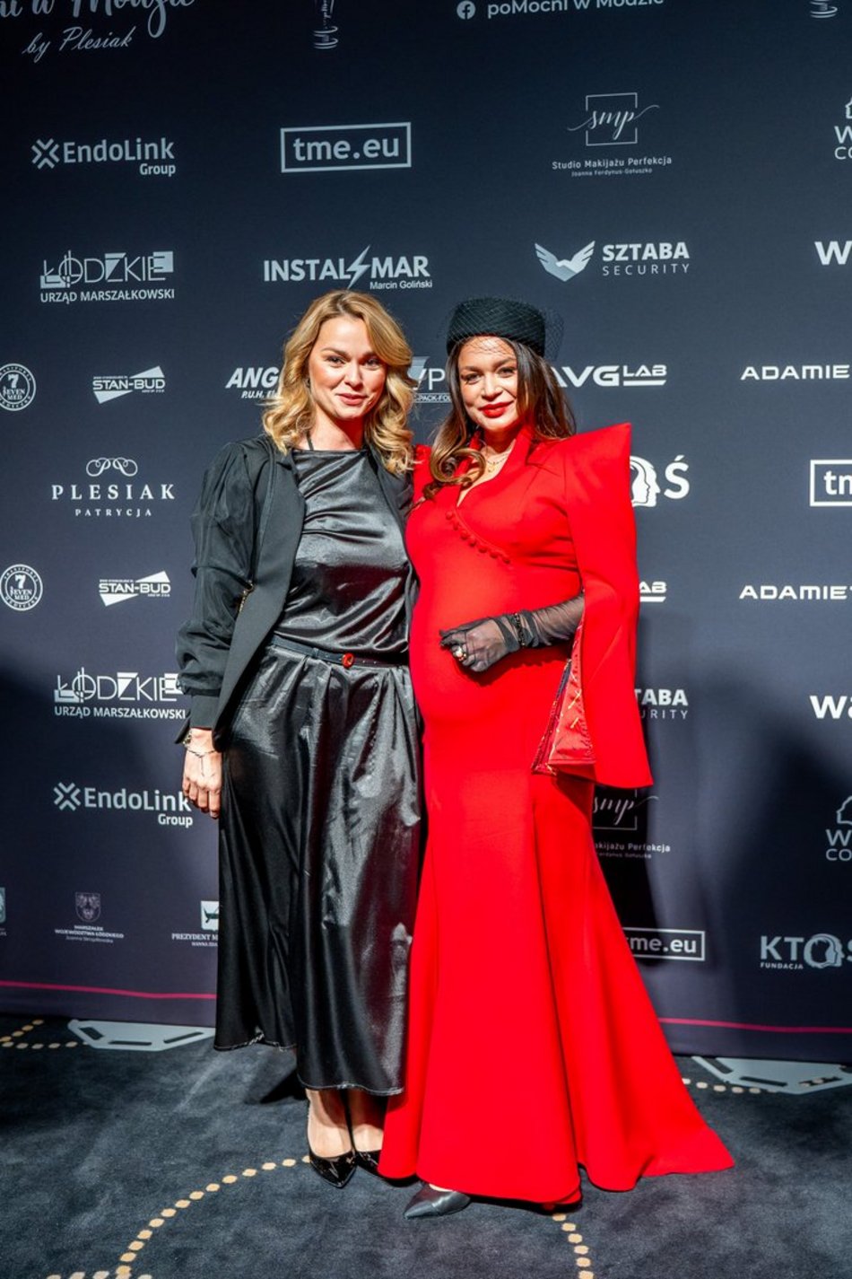 Łódź. Moda i pomaganie w klubie Wytwórnia w Łodzi. Zobacz zdjęcia z gali „poMocni w Modzie by Plesiak”